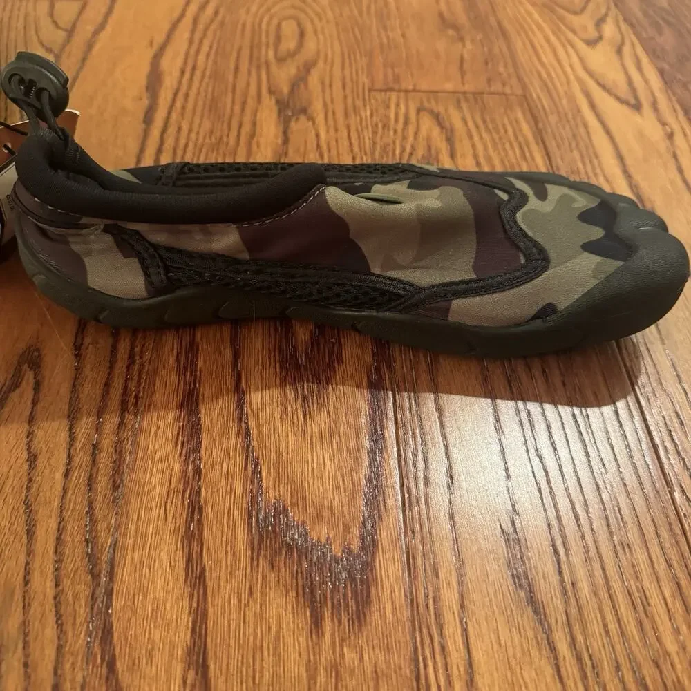 NEW Norty Kids Camo Skeletoe Water Shoes Boys Size 4 Slip-On Aqua Socks Unisex